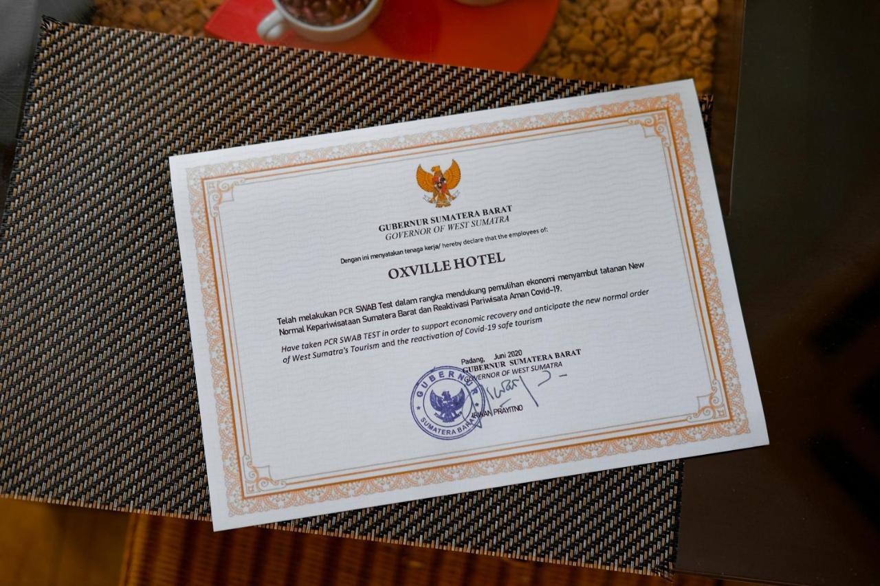 Oxville Hotel Padang  Eksteriør billede