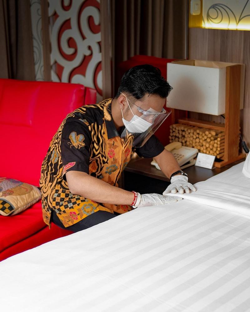 Oxville Hotel Padang  Eksteriør billede