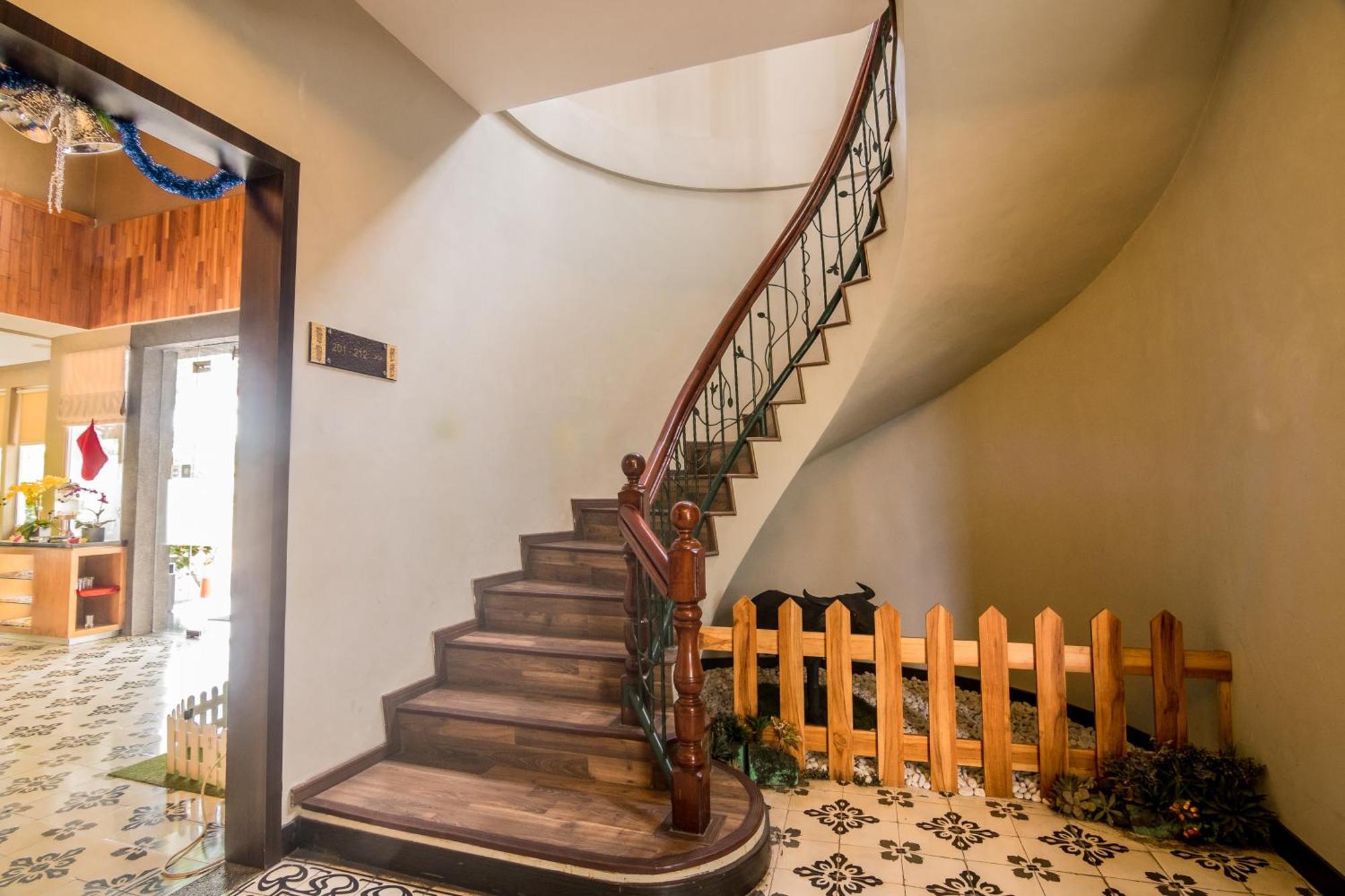 Oxville Hotel Padang  Eksteriør billede