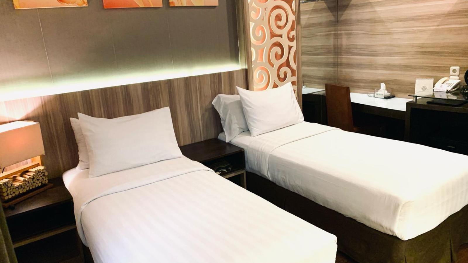 Oxville Hotel Padang  Eksteriør billede