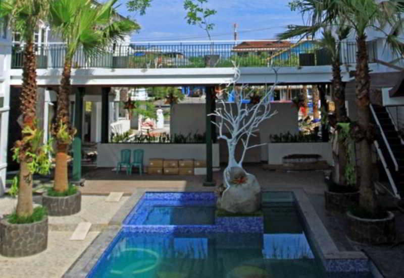 Oxville Hotel Padang  Eksteriør billede
